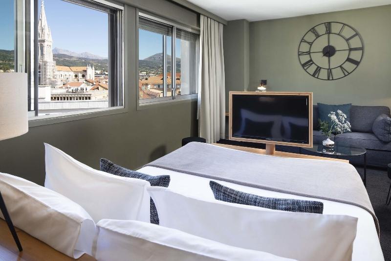 Mon Hotel A Gap Ngoại thất bức ảnh