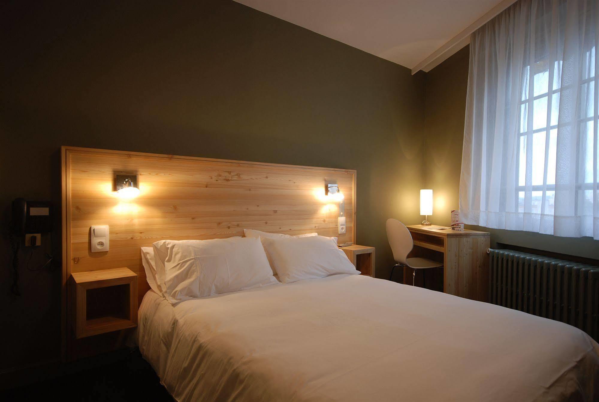 Mon Hotel A Gap Ngoại thất bức ảnh
